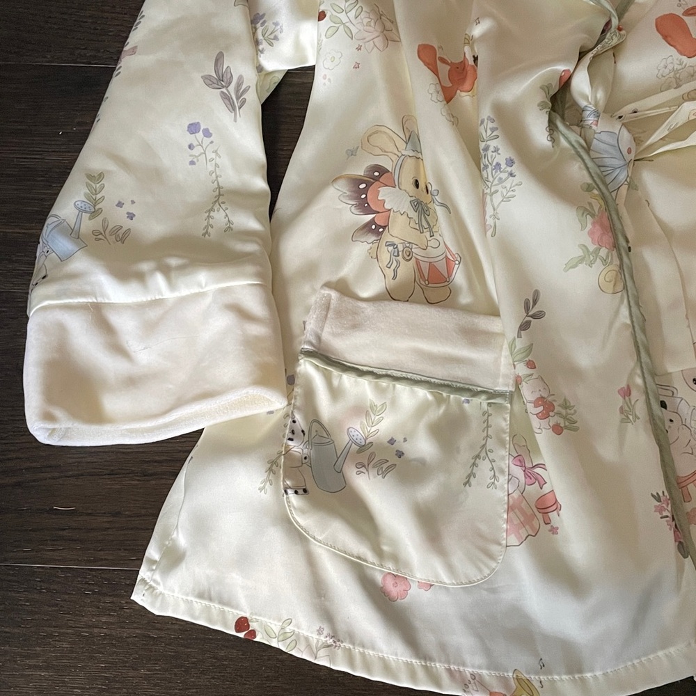 Pajamas Set with CuteAnimal Floral Print - Picture 4 of 16